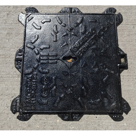 Litinový poklop Leonardo 300 B125