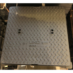 Poklop litinový UNO 800 NF  600 x 600 mm B 125